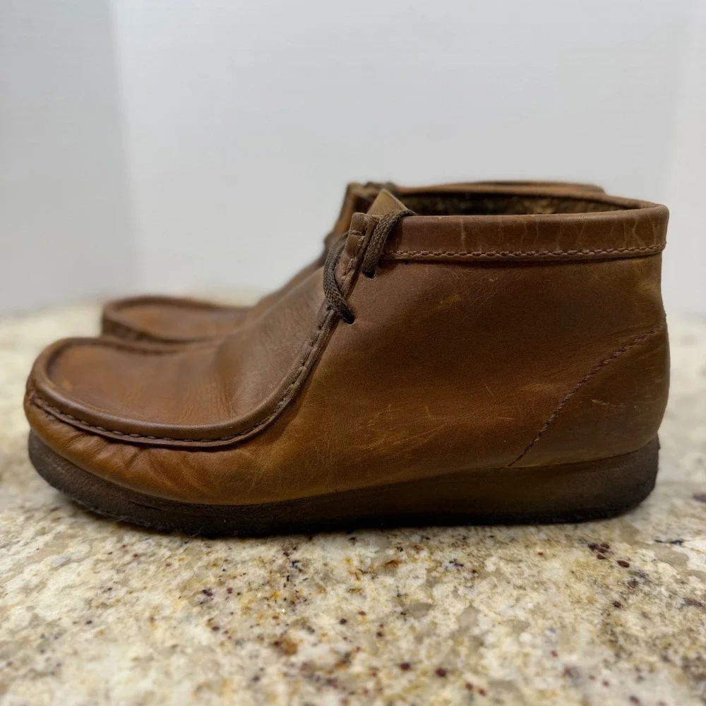 Clarks wallabee boot